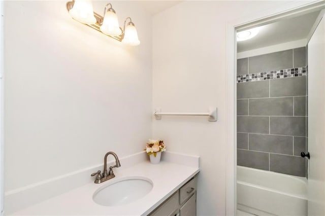 9636 Hamilton Creek Dr S, Mobile, AL 36695 - bathroom with vanity and shower / bathtub combination