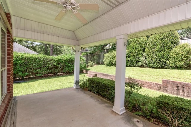 1056 Cross Gates Pl, Mobile, AL 36609 - fenced backyard with a ceiling fan and a patio area