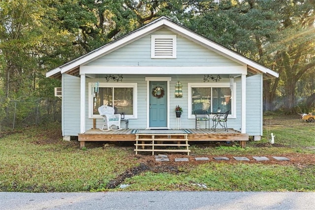 bungalow-style house featuring covered porch