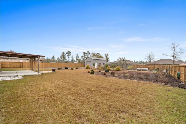 view of yard with a patio