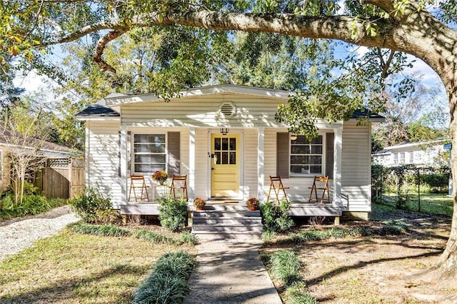 54 Bishop Ln, Mobile, AL 36608 - bungalow-style home featuring covered porch