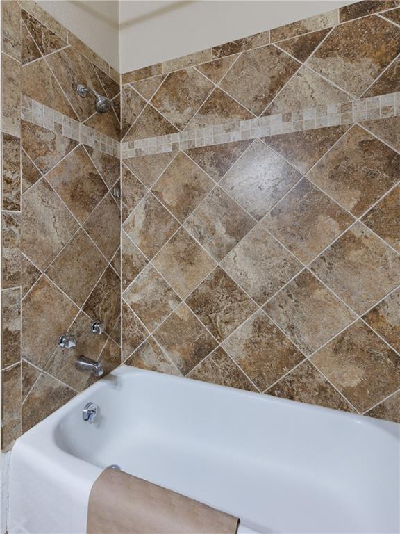 1660 Laurel St, Mobile, AL 36604 - full bathroom with bathing tub / shower combination