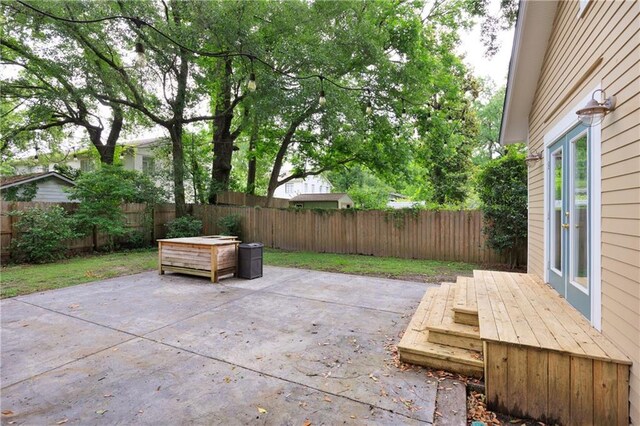 1660 Laurel St, Mobile, AL 36604 - fenced backyard featuring a patio area