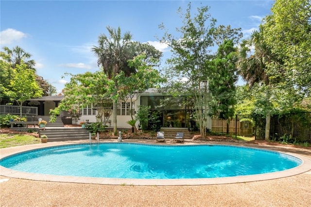 6000 Shenandoah Rd N, Mobile, AL 36608 - swimming pool with fence