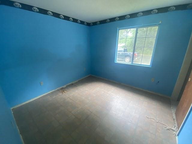 351 Lincoln Blvd, Mobile, AL 36608 - spare room with baseboards