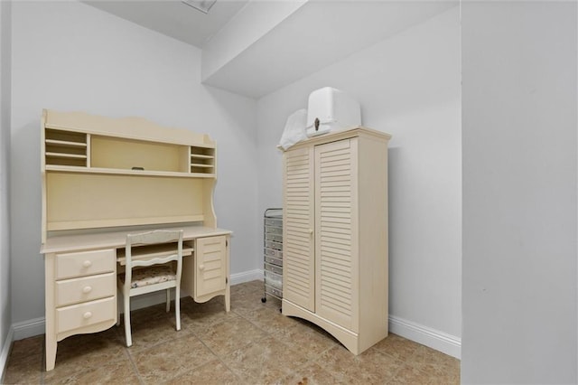 6060 Riverchase Dr S, Mobile, AL 36619 - office featuring baseboards