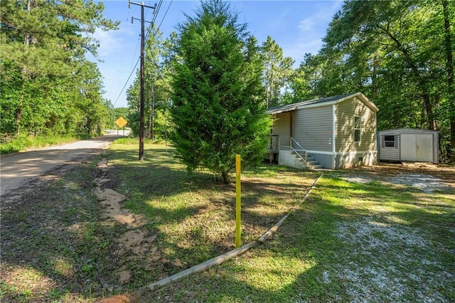 6550 Oak Grove Rd, Eight Mile, AL 36613 - view of grassy yard
