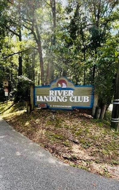 view of community / neighborhood sign