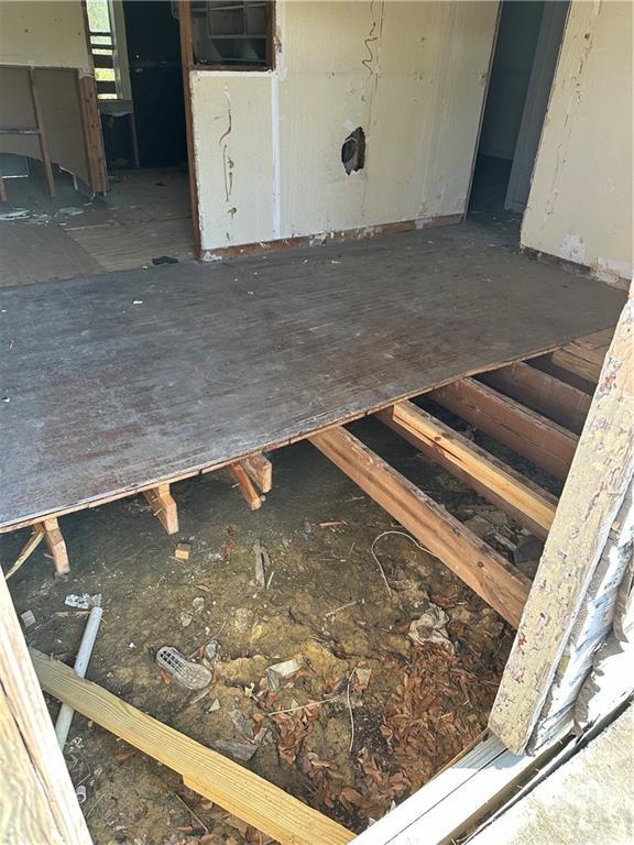 1106 Jackson Ave, Mobile, AL 36610 - interior space