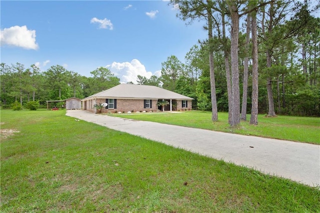 view of front of property with a front lawn