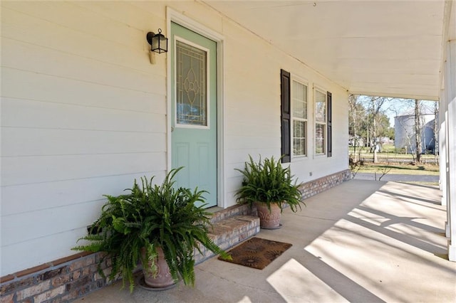 property entrance with a porch