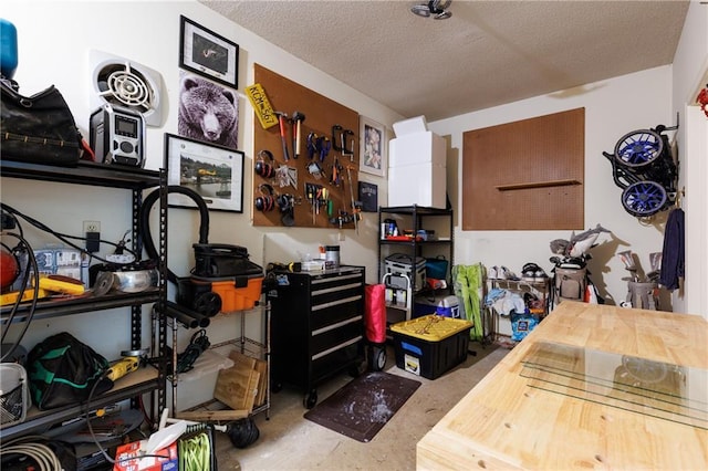 1609 Ridgeland Rd W, Mobile, AL 36695 - misc room with a textured ceiling