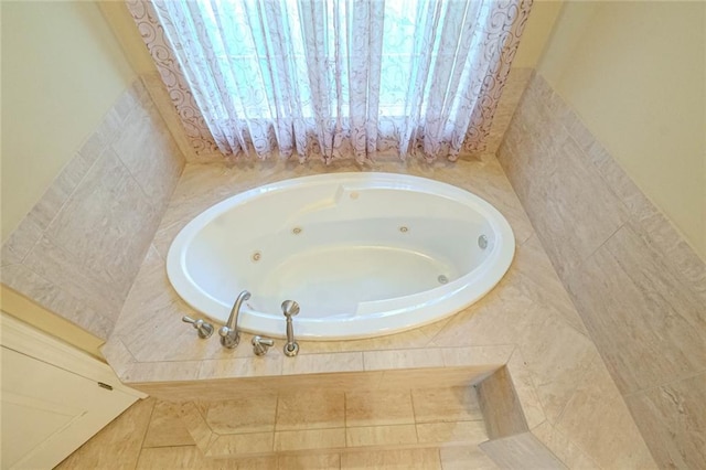 bathroom with a bathtub