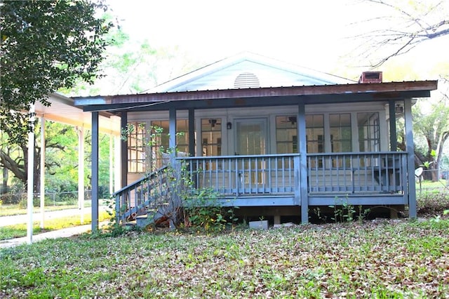 view of front of property with covered porch