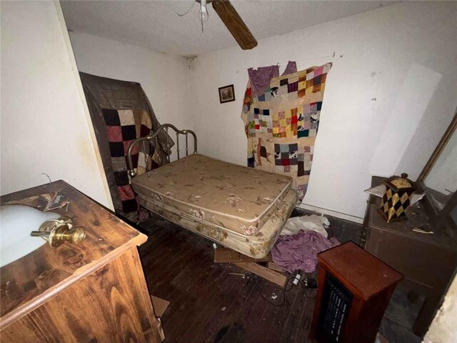 1320 Jessie St, Mobile, AL 36617 - bedroom featuring wood-type flooring and a ceiling fan