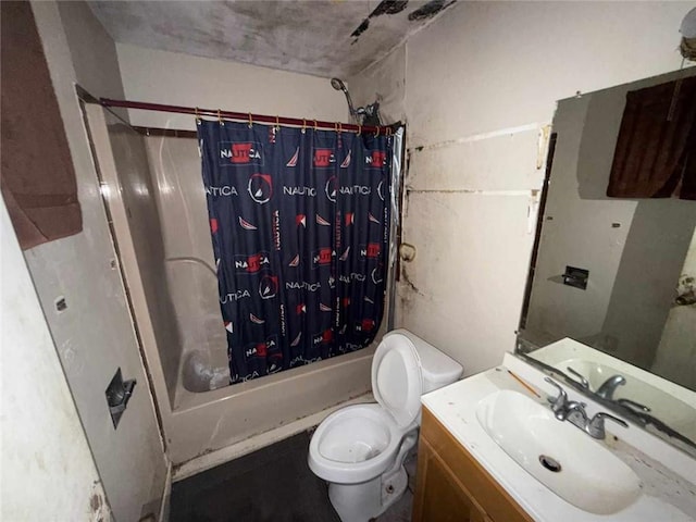 1320 Jessie St, Mobile, AL 36617 - full bath with toilet, a shower with curtain, and vanity