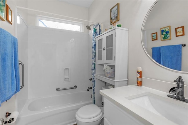 908 Longfellow Pl, Dauphin Island, AL 36528 - bathroom featuring shower / tub combo, toilet, and vanity