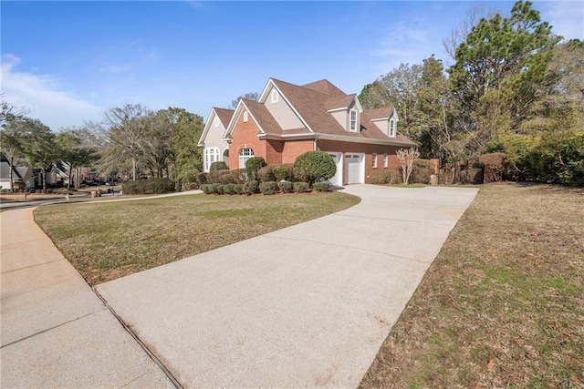 view of front of house with a front lawn