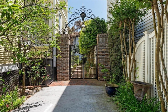 251 Georgia Ave S, Mobile, AL 36604 - view of gate
