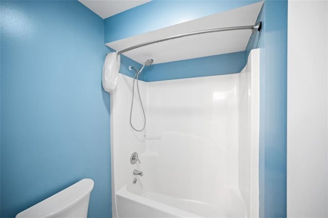 full bath with toilet and shower / washtub combination