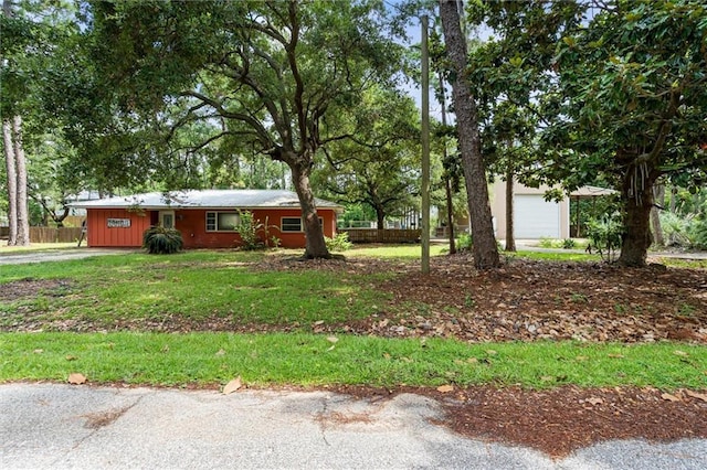 408 Chenault Ave, Dauphin Island, AL 36528 - ranch-style home with a garage