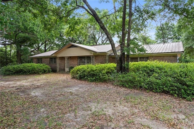 2950 Pinetucky Rd, Mobile, AL 36618 - single story home featuring metal roof