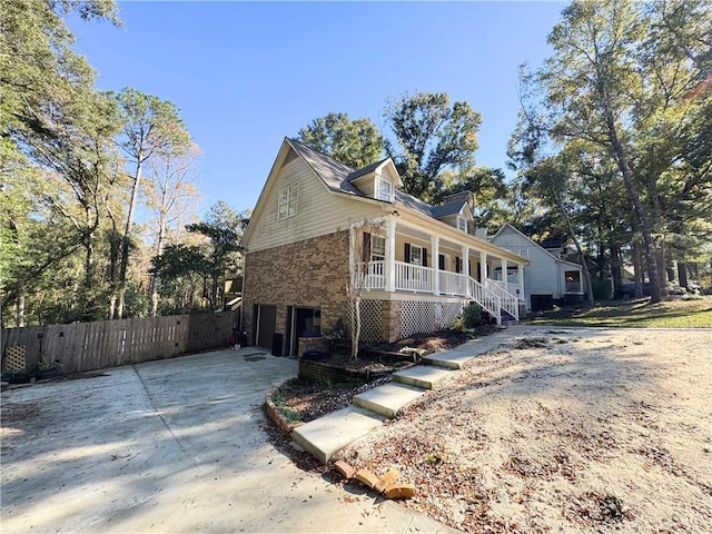 view of front facade featuring covered porch