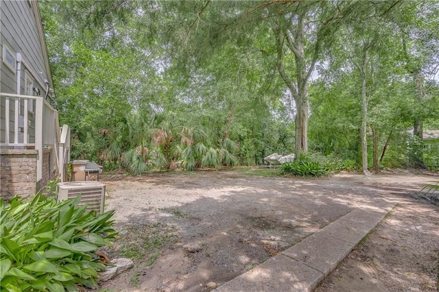 1852 Old Shell Rd, Mobile, AL 36607 - view of yard featuring view of scattered trees
