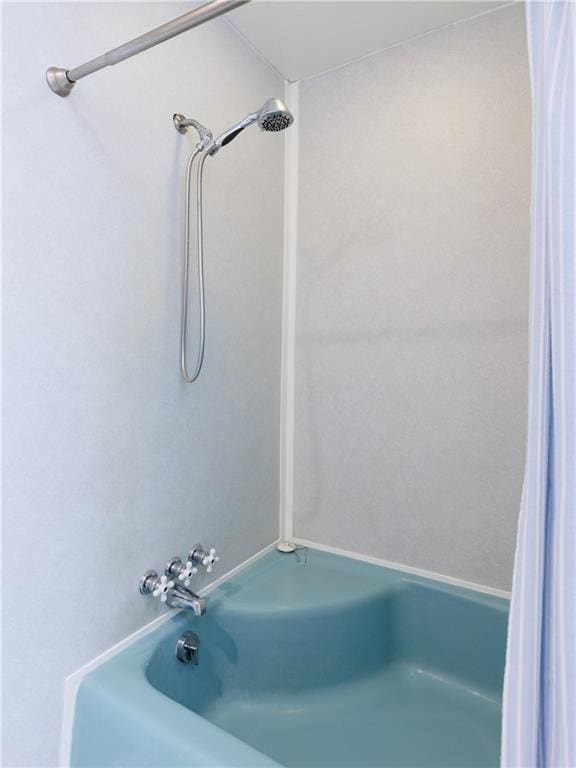 6659 Viking Way, Mobile, AL 36582 - bathroom with shower / bathtub combination with curtain