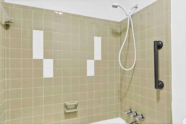 full bathroom featuring shower / bathtub combination