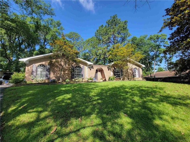 2544 Buckboard Ct, Mobile, AL 36695 - single story home featuring brick siding and a front yard