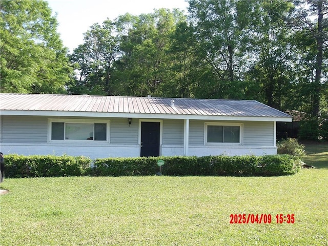 1500 Knob Hill Dr, Mobile, AL 36693 - ranch-style house with metal roof and a front lawn