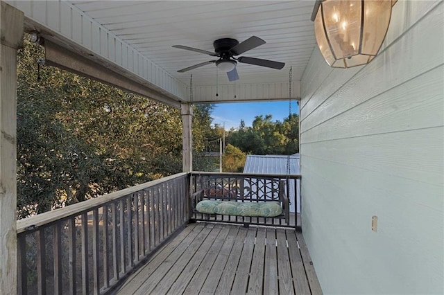 deck with ceiling fan