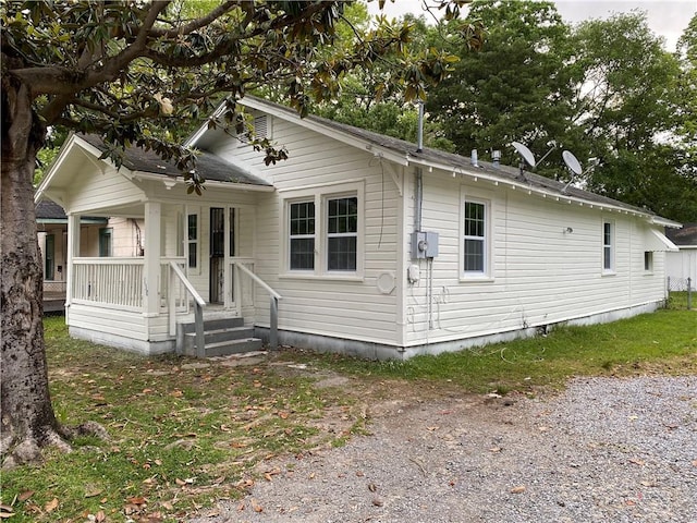 view of front facade with a porch