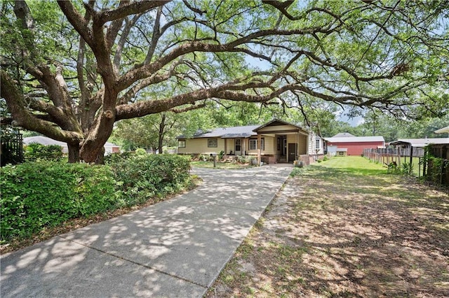 view of front of property