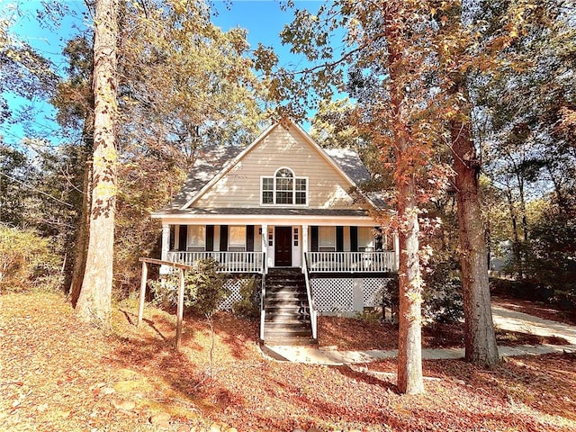 view of front facade featuring a porch