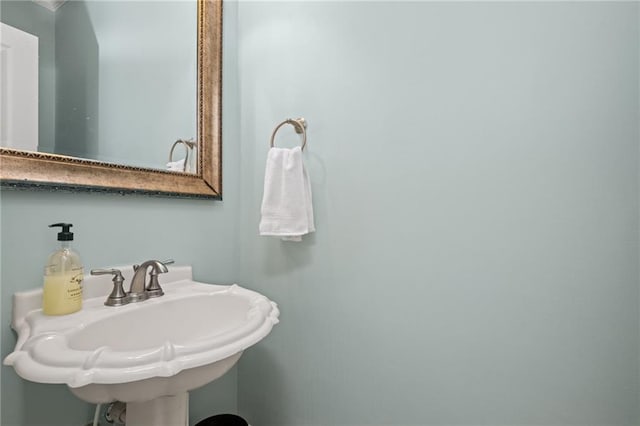 6905 Providence Estates Dr N, Mobile, AL 36695 - bathroom with a sink