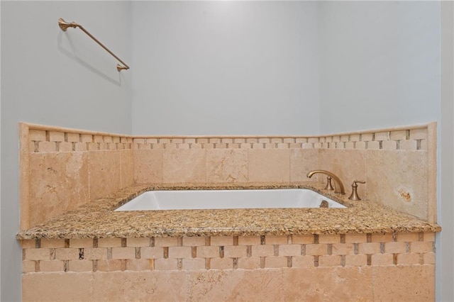 6905 Providence Estates Dr N, Mobile, AL 36695 - full bathroom featuring a bath