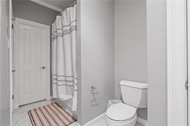 6905 Providence Estates Dr N, Mobile, AL 36695 - full bath featuring crown molding and a shower with shower curtain