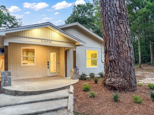 7498 Pinehill Rd, Daphne, AL 36526 - view of front of home featuring a porch
