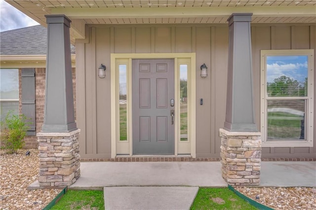 view of property entrance