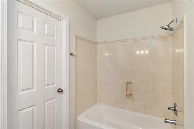 bathroom featuring shower / bathing tub combination