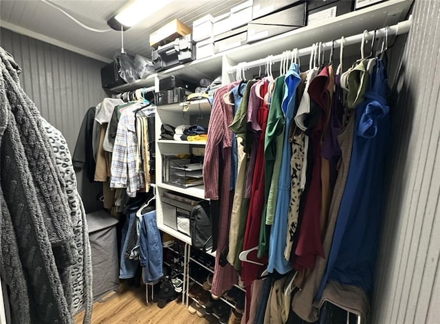 2911 Thornhill Dr, Mobile, AL 36606 - spacious closet with wood finished floors
