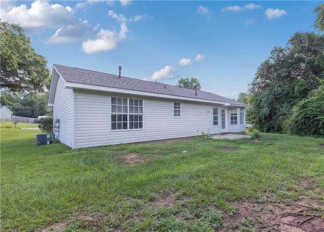 13163 Buckthorn Ct, Mobile, AL 36608 - rear view of property featuring a lawn