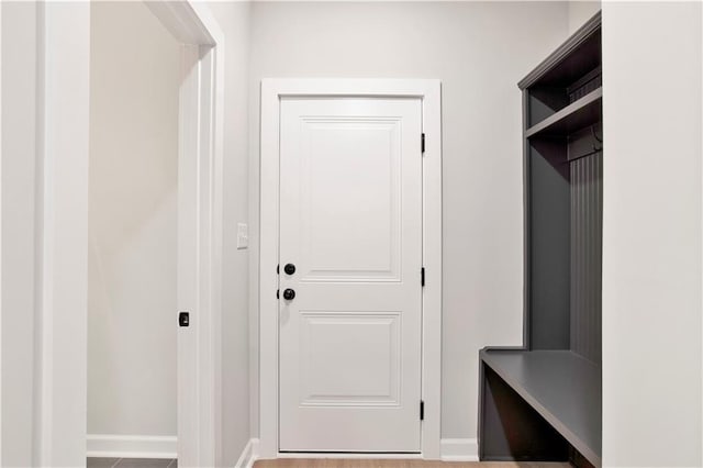 mudroom featuring baseboards