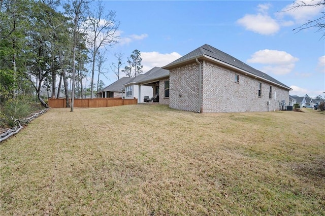 exterior space featuring fence