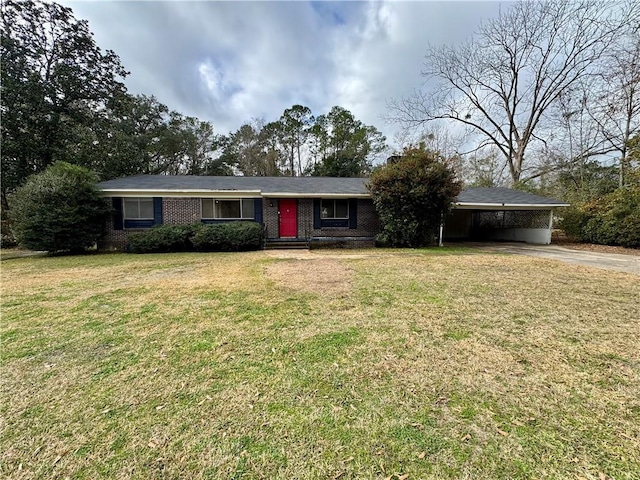 single story home featuring a carport and a front yard