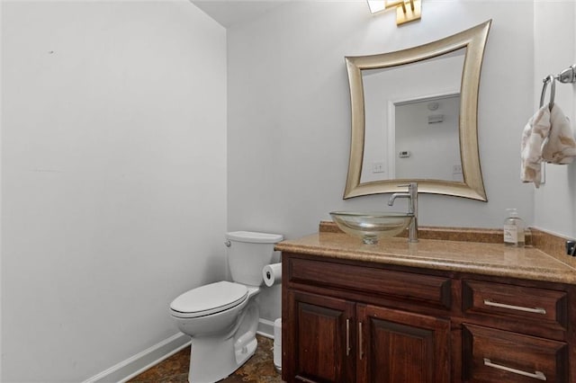 2901 Grant St Unit 601, Mobile, AL 36606 - bathroom featuring vanity and baseboards