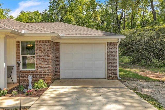 1933 Wildwood Pl, Mobile, AL 36609 - garage with concrete driveway