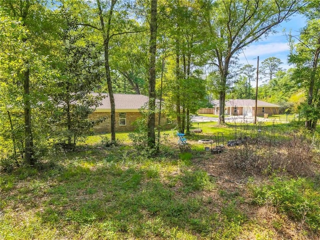 1933 Wildwood Pl, Mobile, AL 36609 - view of yard